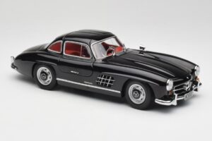 Mercedes 300 SL W198 Black Minichamps 1:18 180039004 Diecast - image 6 of 8