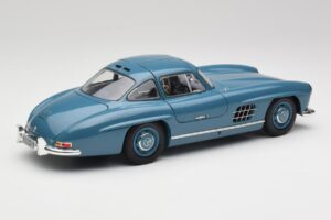 Mercedes 300 SL W198 Light Blue Minichamps 1:18 180039007 Diecast - image 3 of 8