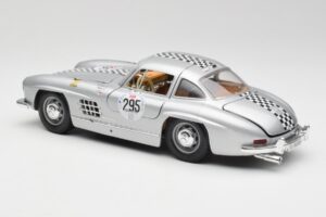 Mercedes 300 SL W198 #295 1954 Bburago 1:18 32813 Diecast - image 7 of 8