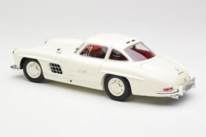 Mercedes 300 SL W198 White Minichamps 1:18 180039006 Diecast - image 7 of 8
