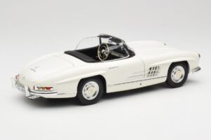 Mercedes 300 SL W198 Roadster White With Soft Top Minichamps 1:18 180039034 Diecast - image 4 of 9