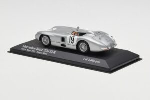 Mercedes 300 SLR #19 P. Levegh / J. Fitch 24 Hours of Le Mans 1955 Minichamps 1:43 432553000 Diecast - image 3 of 4