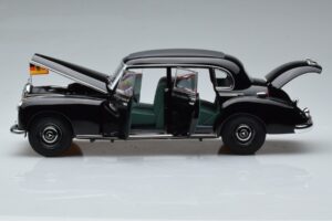 Mercedes 300 W186 Konrad Adenauer Norev 1:18 183707 Diecast - image 4 of 9