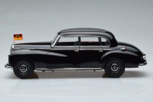 Mercedes 300 W186 Konrad Adenauer Norev 1:18 183707 Diecast - image 5 of 9