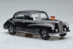 Mercedes 300 W186 Konrad Adenauer Norev 1:18 183707 Diecast - image 6 of 9