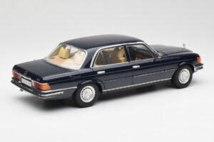 Mercedes 450 SEL 6.9 W116 Dark Blue Revell 1:18 8956 Diecast - image 3 of 8