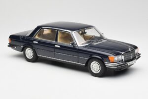 Mercedes 450 SEL 6.9 W116 Dark Blue Revell 1:18 8956 Diecast - image 6 of 8