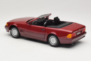 Mercedes 500 SL R129 Dark Red Revell 1:18 8801 Diecast - image 7 of 8