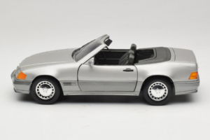 Mercedes 500SL R129 Silver Tchibo 1:18 TC001 Diecast - image 4 of 8