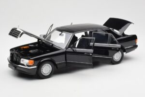 Mercedes 560 SEL W126 Black Dealer Edition Norev 1:18 B66040599 Diecast - image 2 of 8
