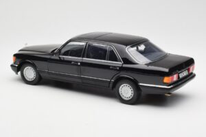 Mercedes 560 SEL W126 Black Dealer Edition Norev 1:18 B66040599 Diecast - image 7 of 8
