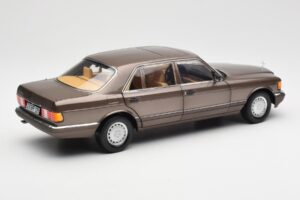 Mercedes 560 SEL W126 Impala Brown Dealer Edition Norev 1:18 B66040646 Diecast - image 3 of 8