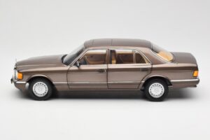 Mercedes 560 SEL W126 Impala Brown Dealer Edition Norev 1:18 B66040646 Diecast - image 4 of 8