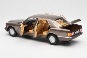 Mercedes 560 SEL W126 Impala Brown Dealer Edition Norev 1:18 B66040646 Diecast - image 5 of 8