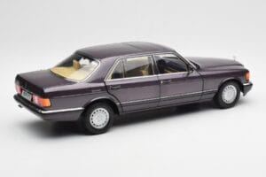 Mercedes 560 SEL W126 Purple Metallic Norev 1:18 183544 Diecast - image 3 of 8