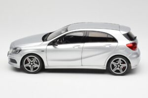 Mercedes A-Class W176 Polar Silver Norev 1:18 B66960139 Diecast - image 4 of 8