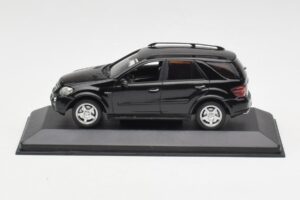 Mercedes AMG ML 63 W164 Black Minichamps 1:43 400037670 Diecast