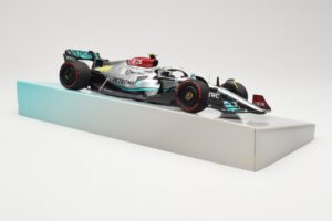 Mercedes AMG Petronas W13 E Performance #44 L. Hamilton 2022 Minichamps 1:18 113220044 Diecast - image 4 of 6