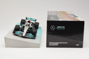 Mercedes AMG Petronas W13 E Performance #44 L. Hamilton 2022 Minichamps 1:18 113220044 Diecast - image 6 of 6
