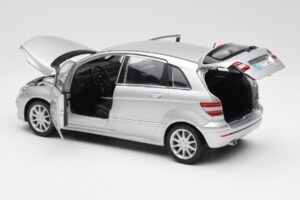 Mercedes B-Class W245 Silver Kyosho 1:18 B66962326 Diecast - image 5 of 8
