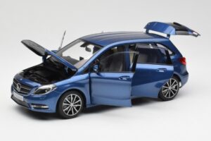 Mercedes B-Class W246 Lotus Blue Metallic Norev 1:18 B66961410 Diecast - image 2 of 8
