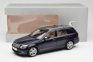Mercedes C-Class S204 T-Modell Tanzanite Blue AUTOart 1:18 B66962352 Diecast - image 8 of 8