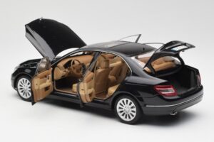 Mercedes C-Class W204 Obsidian Black AUTOart 1:18 B66962365 Diecast - image 5 of 8