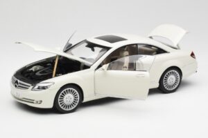 Mercedes CL500 C216 Calcit White AUTOart 1:18 B66962341 Diecast - image 2 of 8