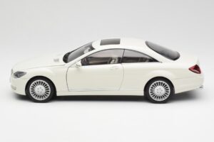 Mercedes CL500 C216 Calcit White AUTOart 1:18 B66962341 Diecast - image 4 of 8