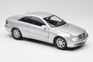 Mercedes CLK 500 C209 Silver Kyosho 1:18 B66962144 Diecast - image 6 of 8
