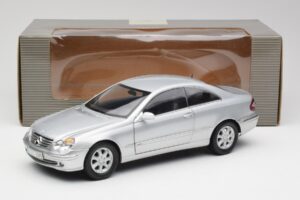 Mercedes CLK 500 C209 Silver Kyosho 1:18 B66962144 Diecast - image 8 of 8
