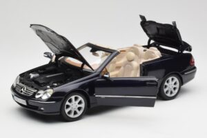 Mercedes CLK 500 W209 Cabriolet Dark Blue Metallic Kyosho 1:18 B66962174 Diecast - image 2 of 9