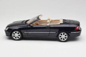 Mercedes CLK 500 W209 Cabriolet Dark Blue Metallic Kyosho 1:18 B66962174 Diecast - image 5 of 9
