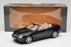 Mercedes CLK 500 W209 Cabriolet Dark Blue Metallic Kyosho 1:18 B66962174 Diecast - image 9 of 9