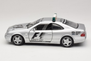 Mercedes AMG CLK 55 F1 Safety Car Maisto 1:18 B66005234 Diecast - image 3 of 6