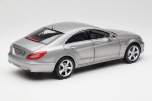 Mercedes CLS C218 Designo Alubeam Titanium Norev 1:18 B66961298 Diecast - image 3 of 8