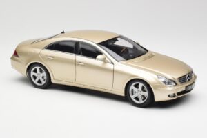 Mercedes CLS C219 Light Beige Gold Kyosho 1:18 08401LBE Diecast - image 6 of 8