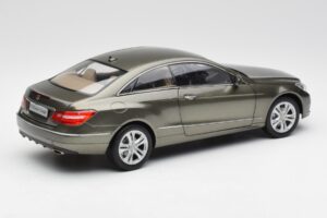 Mercedes E-Class Coupe C207 Titanite Grey Metallic Minichamps 1:18 B66962419 Diecast - image 3 of 8
