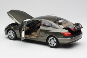 Mercedes E-Class Coupe C207 Titanite Grey Metallic Minichamps 1:18 B66962419 Diecast - image 5 of 8