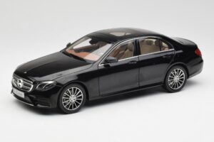 Mercedes E-Class W213 Obsidian Black iScale 1:18 B66960380 Diecast