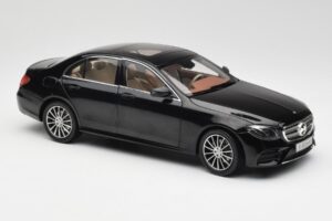 Mercedes E-Class W213 Obsidian Black iScale 1:18 B66960380 Diecast - image 6 of 8