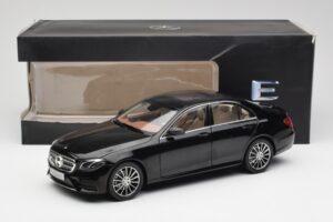 Mercedes E-Class W213 Obsidian Black iScale 1:18 B66960380 Diecast - image 8 of 8