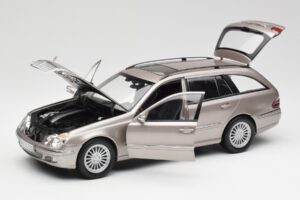Mercedes E320 CDI W210 Estate Cubanite Silver Kyosho 1:18 B66962188 Diecast - image 2 of 8