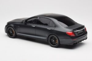 Mercedes AMG E63 S W213 Edition 1 Night Black GT Spirit 1:18 B66963111 Resin - image 5 of 6