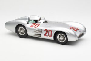 Mercedes W196 Streamliner #20 K. Kling French GP 1954 CMC 1:18 M-128B Diecast - image 4 of 6