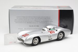 Mercedes W196 Streamliner #20 K. Kling French GP 1954 CMC 1:18 M-128B Diecast - image 6 of 6