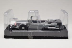 Mercedes G4 6-Wheels Black With Figures Signature Models 1:18 38202 Diecast - image 2 of 3