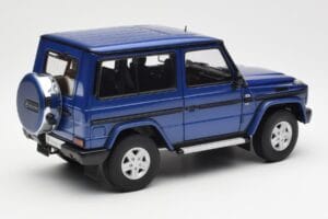 Mercedes G500 W463 SWB Blue AUTOart 1:18 76114 Diecast - image 3 of 8