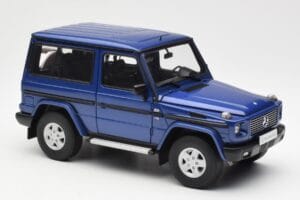 Mercedes G500 W463 SWB Blue AUTOart 1:18 76114 Diecast - image 6 of 8
