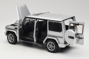 Mercedes G55 AMG W463 Silver AUTOart 1:18 76247 Diecast - image 5 of 8